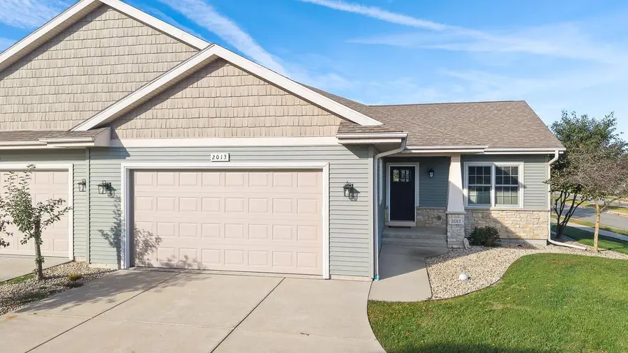 2013 Fieldstone Boulevard #5, Prairie Du Sac, WI 53578 - #2