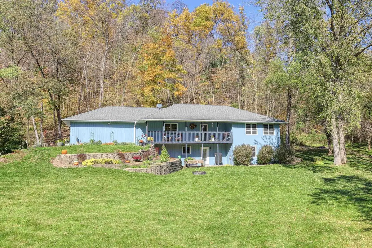 20464 Hidden Valley Road, Richland Center, WI 53581 - #1