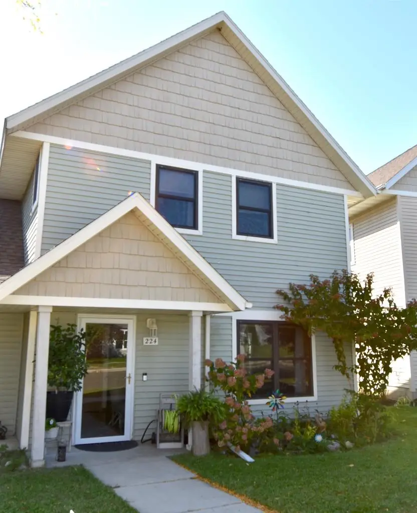 224 S Musket Ridge Drive, Sun Prairie, WI 53590 - #2