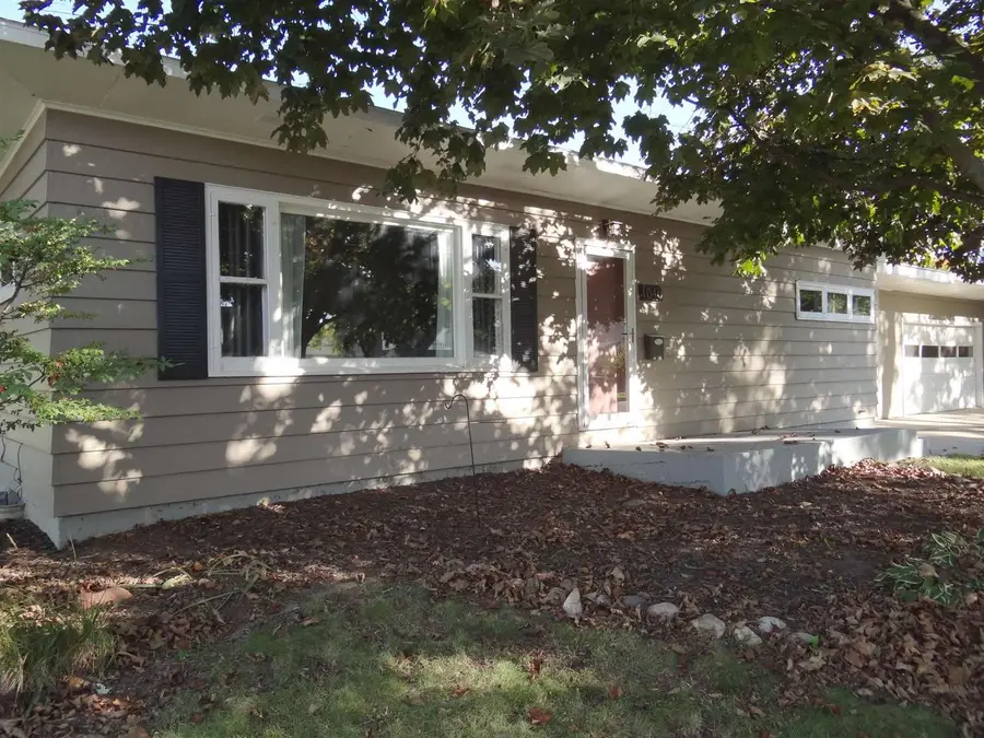1046 N Ringold Street, Janesville, WI 53545 - #3