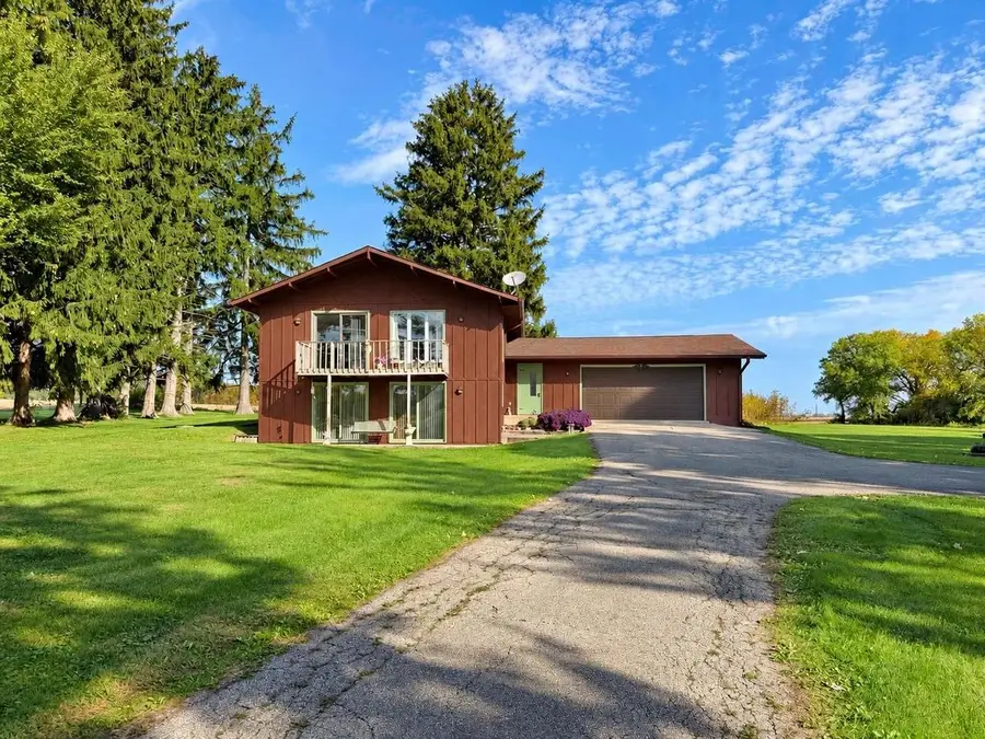 8647 E State Road 67, Clinton, WI 53525 - #2