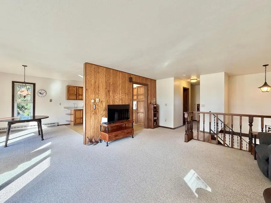 8647 E State Road 67, Clinton, WI 53525 - #3