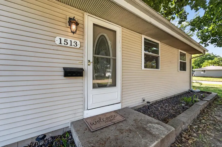 1513 Roosevelt Avenue, Janesville, WI 53546 - #2
