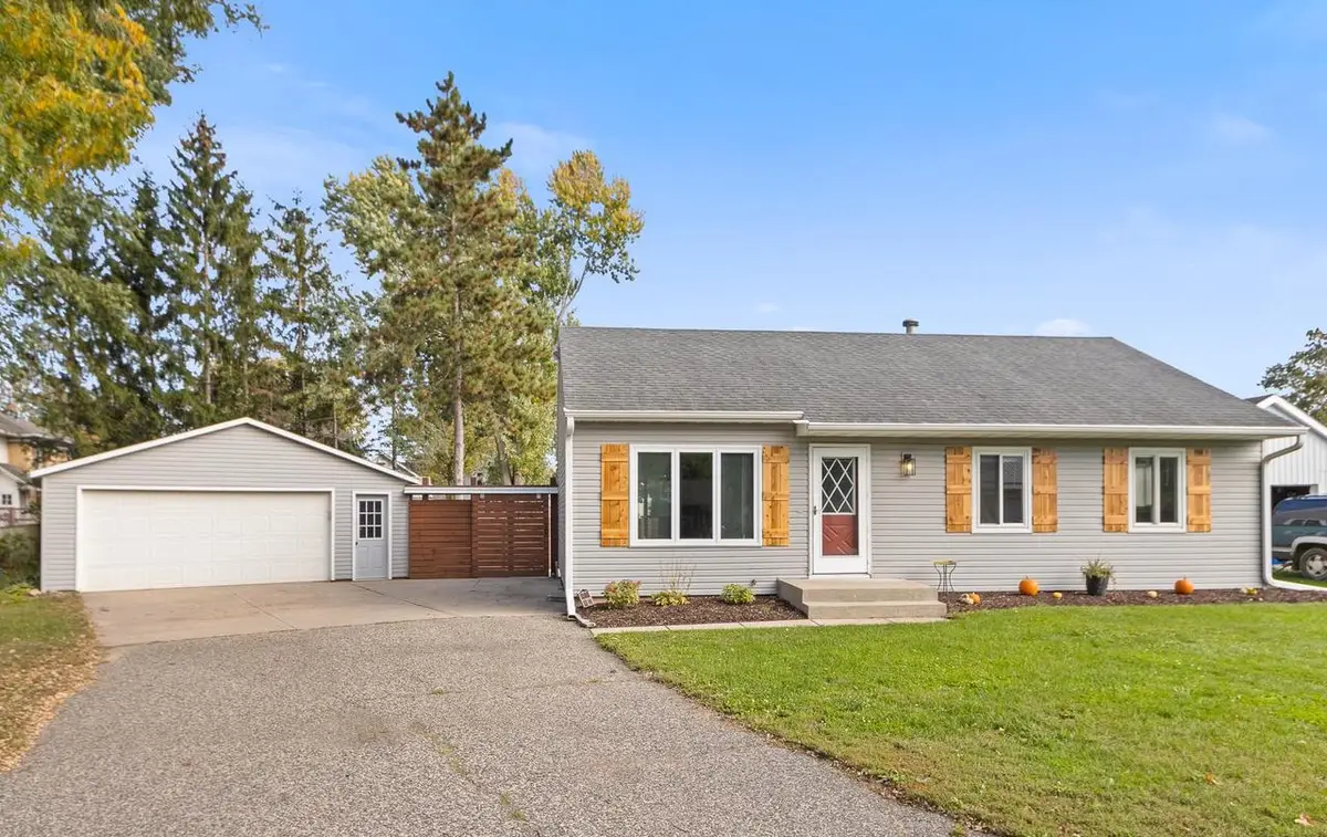 412 8th Street Circle, Prairie Du Sac, WI 53578 - #1