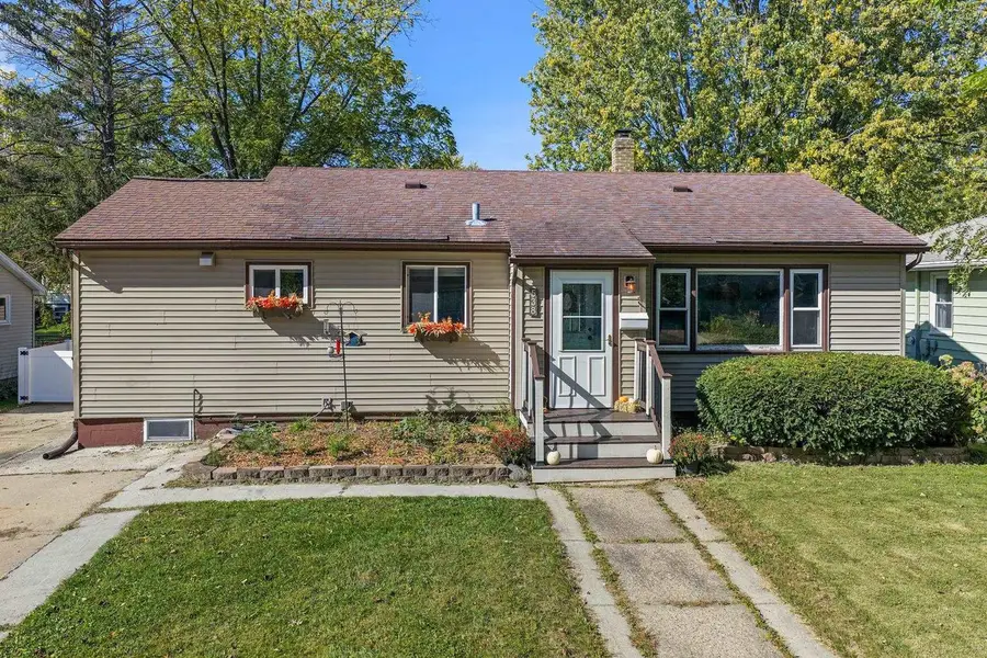 538 Ellinwood Avenue, Reedsburg, WI 53959 - #2