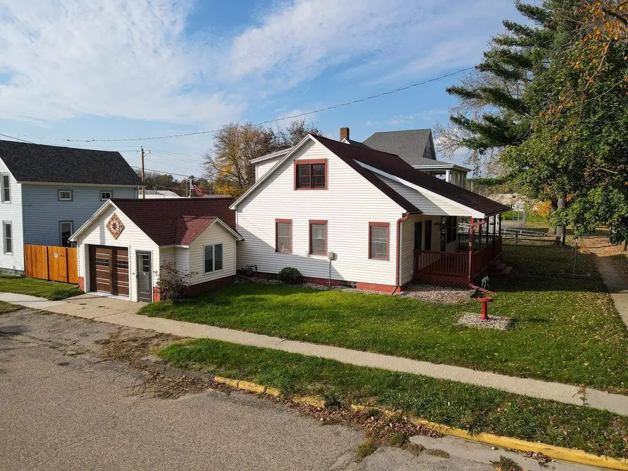 501 Center Street, Wonewoc, WI 53968 - #2