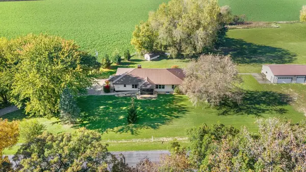 1642 Greenway Road, Sun Prairie, WI 53590