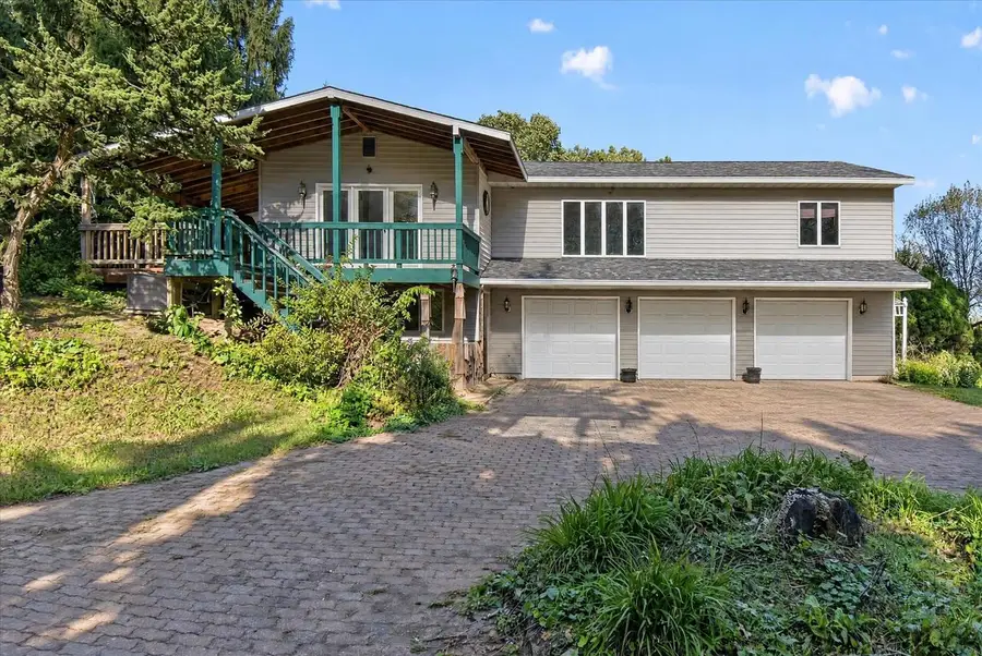 5801 E Oak Trail, Milton, WI 53563 - #3