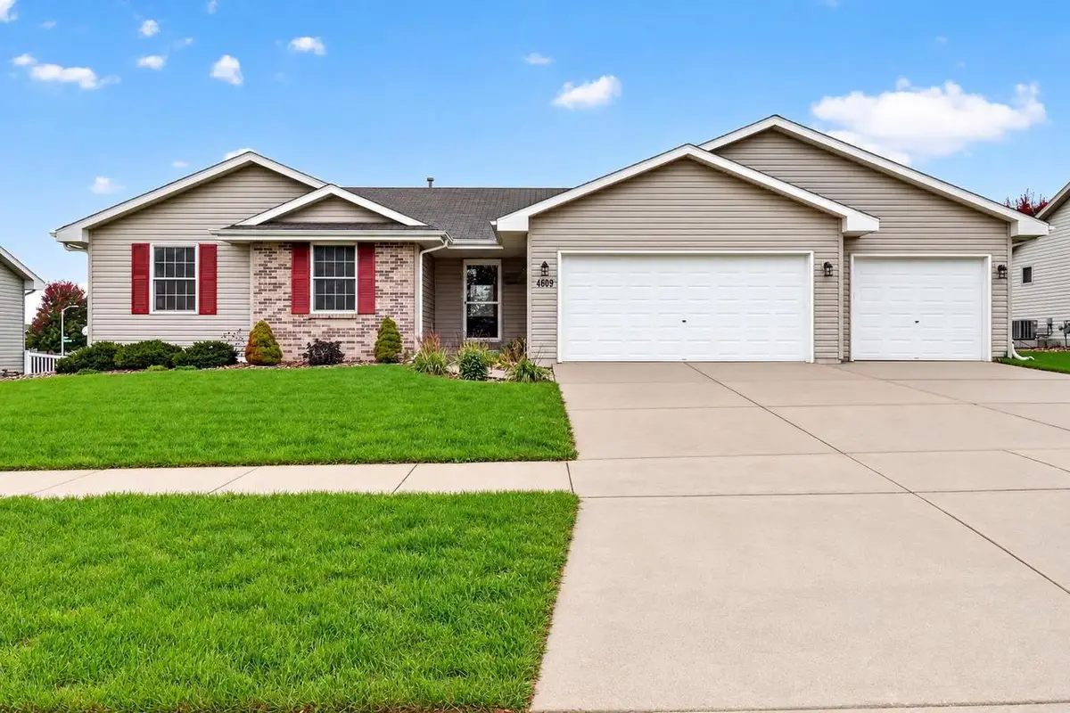 4609 Parkwood Drive, Janesville, WI 53563 - #1