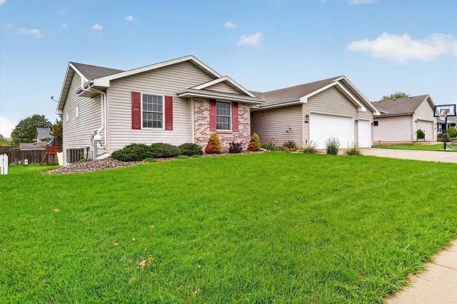 4609 Parkwood Drive, Janesville, WI 53563 - #3
