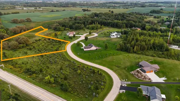 000 Beier Hill Road, Beaver Dam, WI 53916