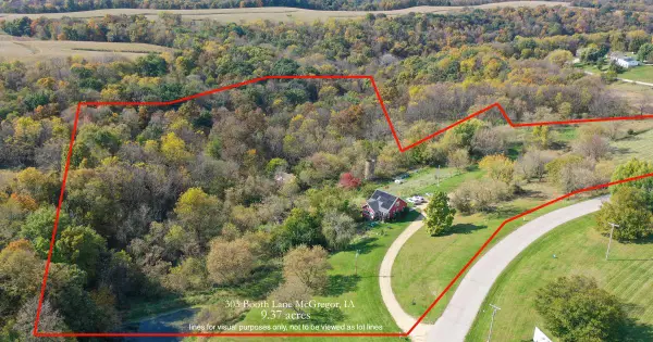 303 Booth Lane, Mcgregor, IA 52157