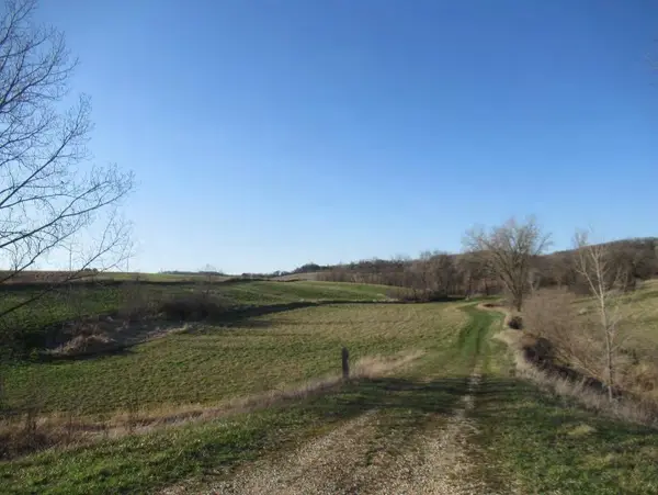 XXX Asbury Road, Durango, IA 52039