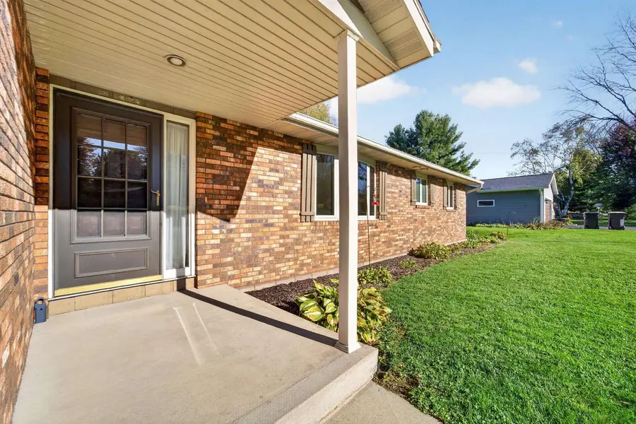 508 Woodvale Drive, Deforest, WI 53532 - #2
