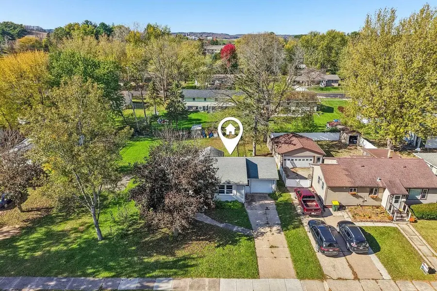 544 Ellinwood Avenue, Reedsburg, WI 53959 - #3