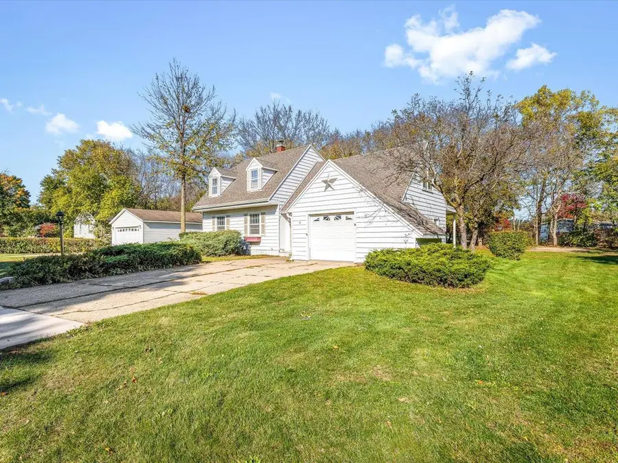 15 Valley Road, Beloit, WI 53511 - #2