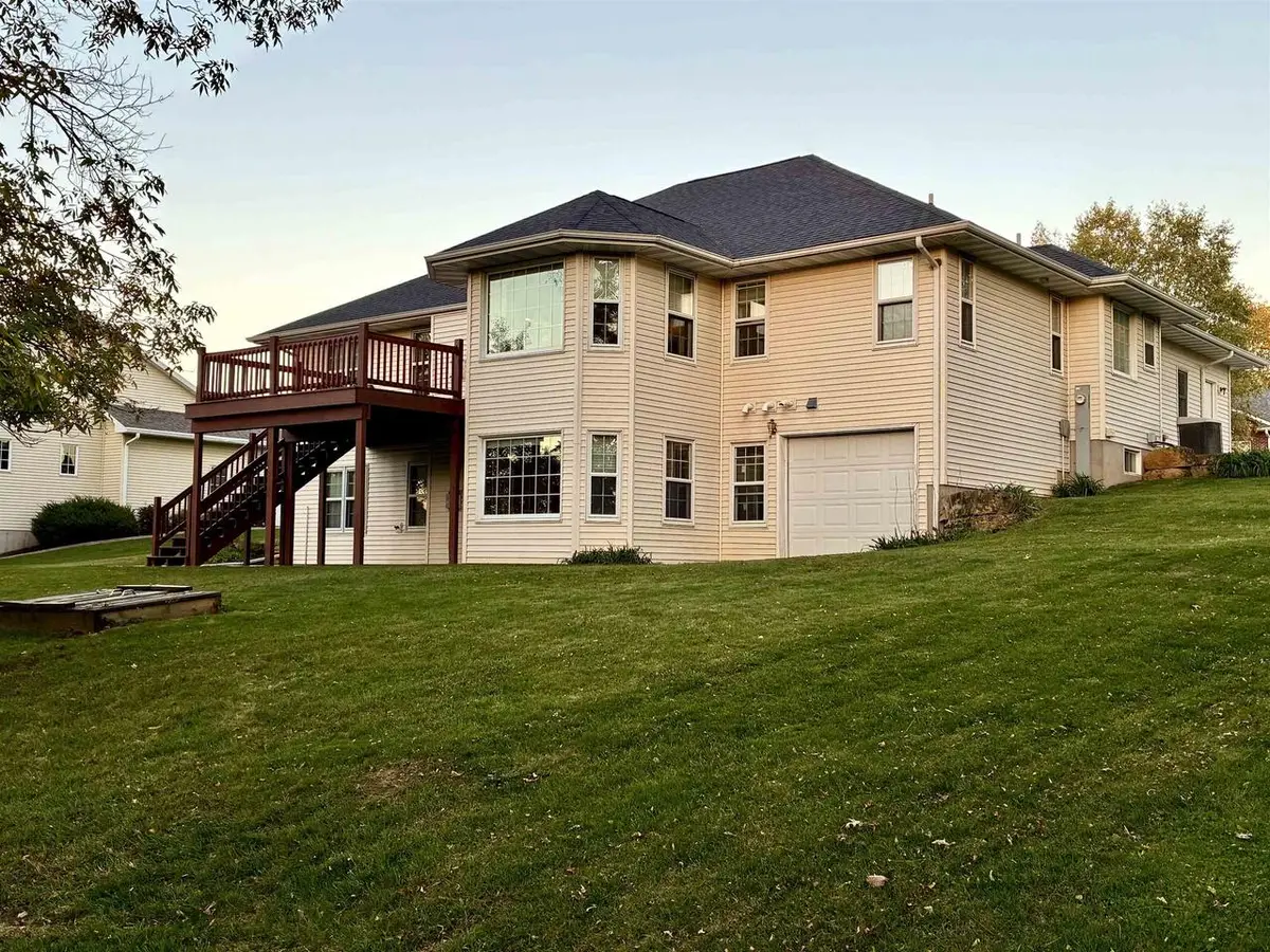 1150 Reddy Drive, Platteville, WI 53818 - #1