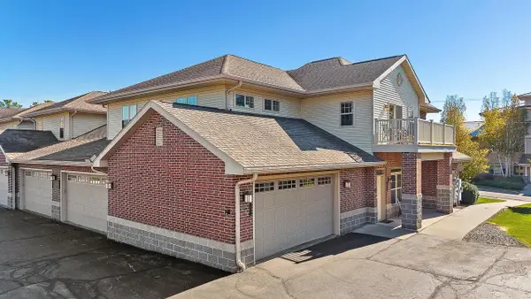 670 E Lake Avenue #207, Wisconsin Dells, WI 53965