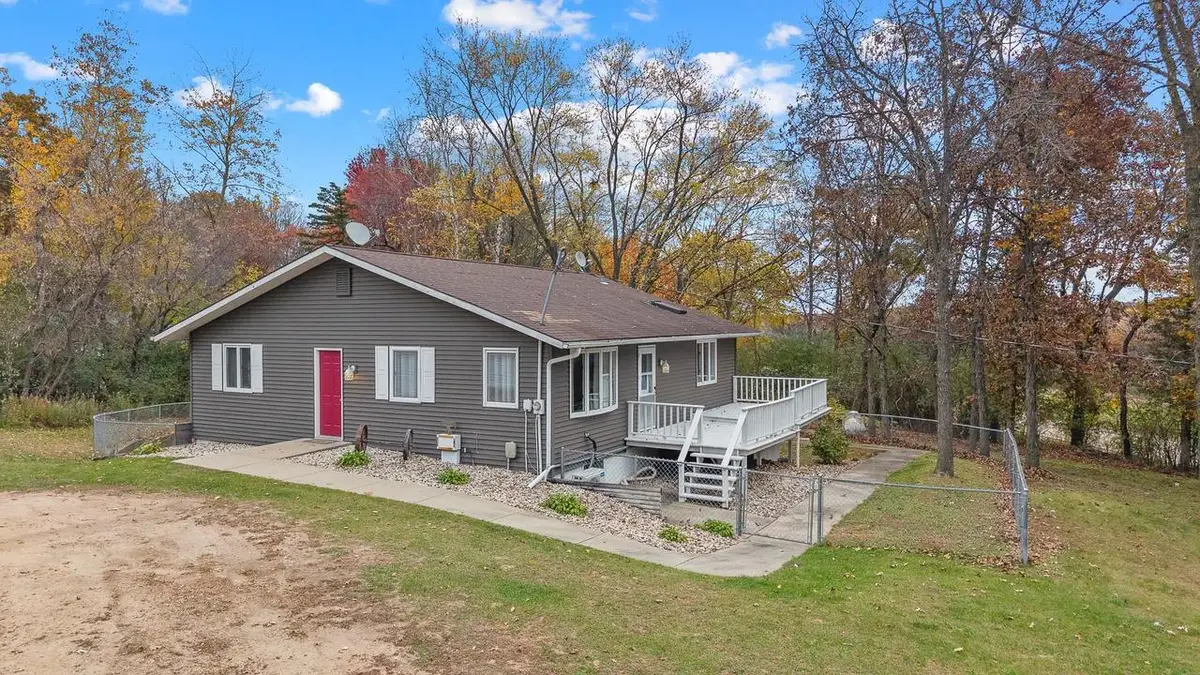 E12512 County Road T, Baraboo, WI 53913 - #1