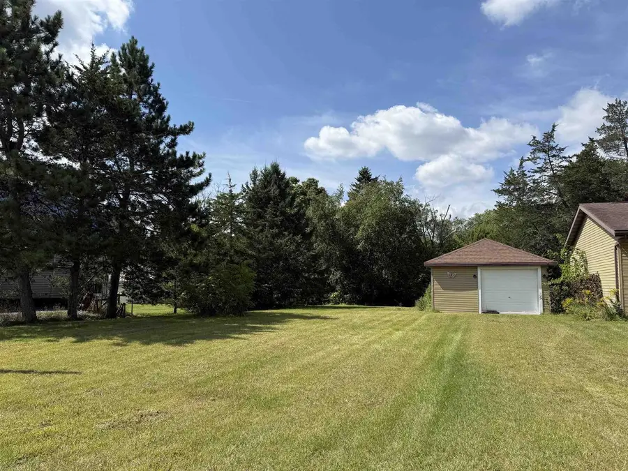 329 FOLLETT DRIVE, Coloma, WI 54930 - Image #3