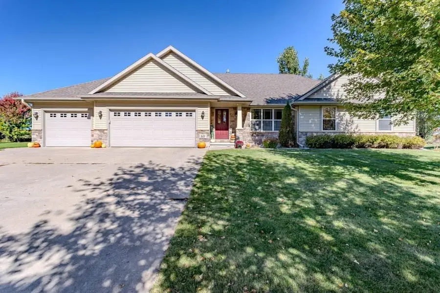 501 ASPEN GROVE LANE, Wausau, WI 54403 - Image #2