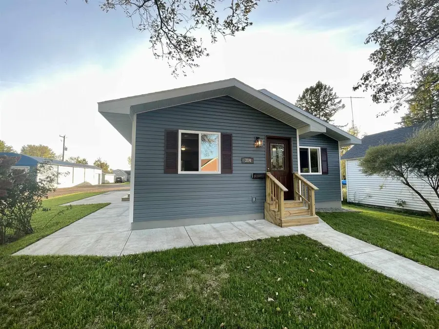 314 S AVON AVENUE, Phillips, WI 54555 - Image #3