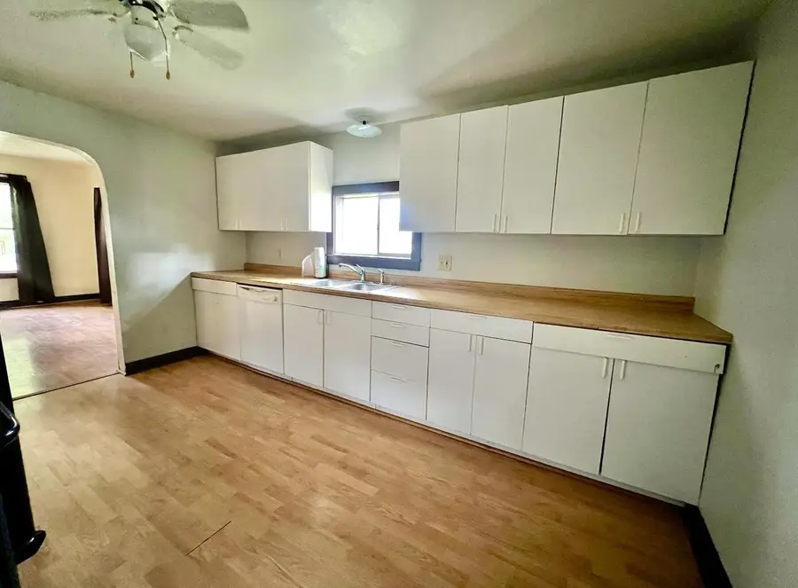 481 W HARDING AVENUE, Stevens Point, WI 54481 - Image #3