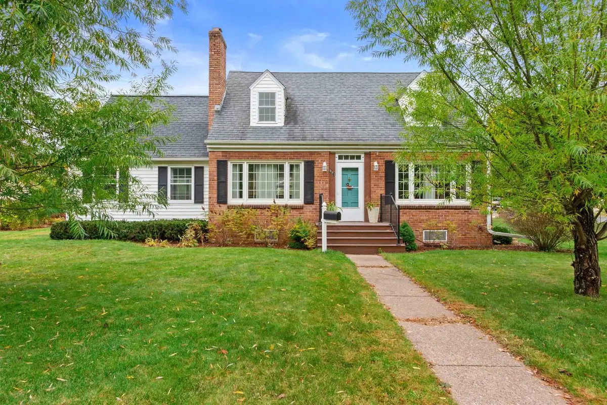 991 WISCONSIN RIVER DRIVE, Port Edwards, WI 54469 - Image #1