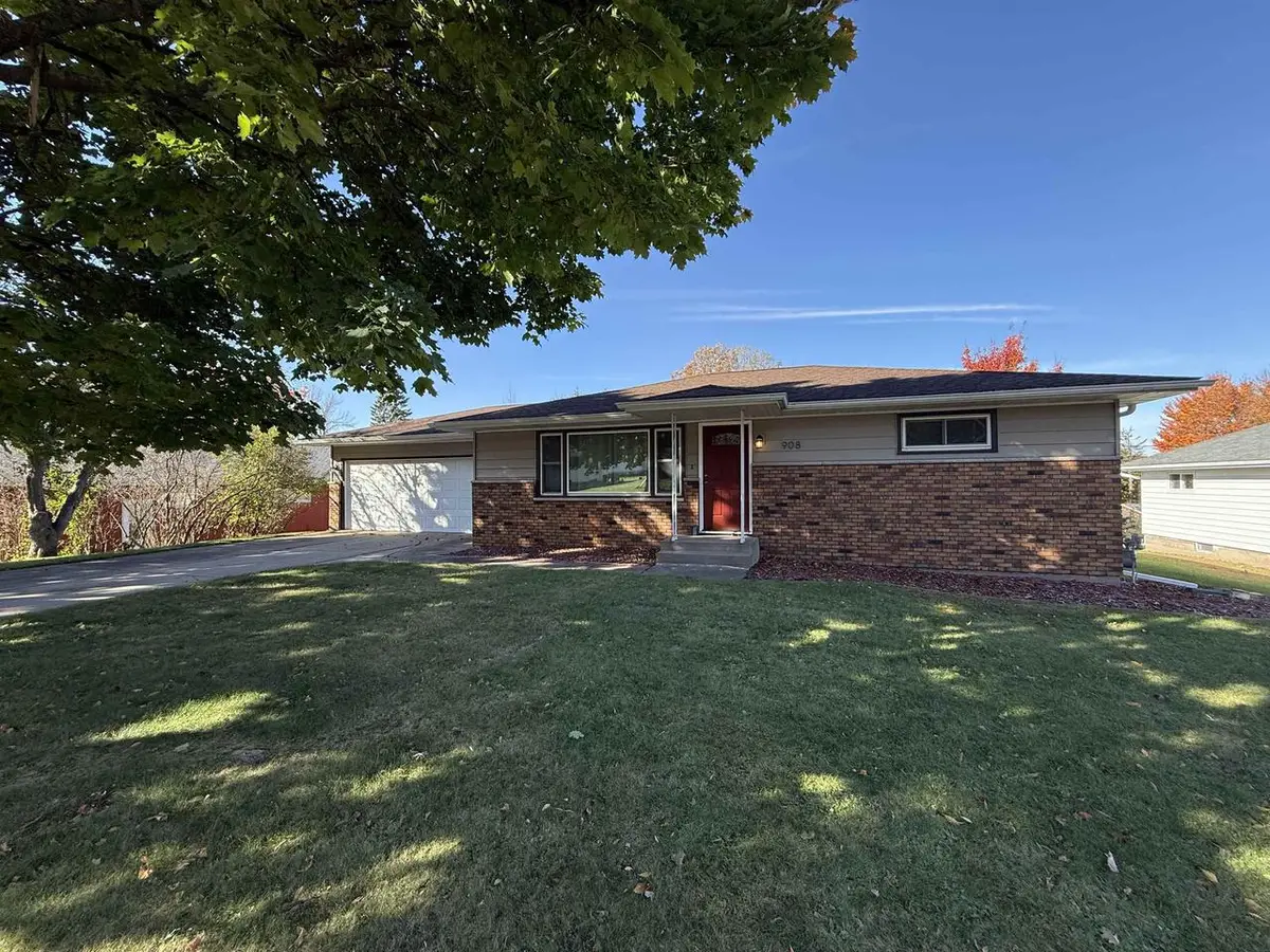 908 S 12TH STREET, Wausau, WI 54403 - Image #1