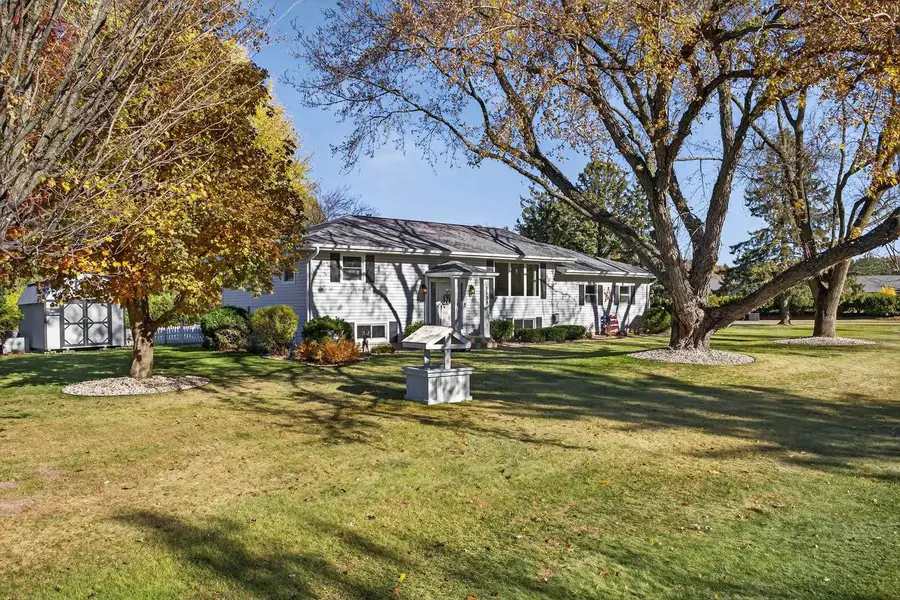 1138 WEEPING WILLOW CIRCLE, Wisconsin Rapids, WI 54494 - Image #2