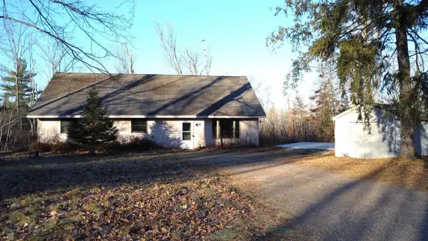 15211 Woodstar Road, Mountain, WI 54149