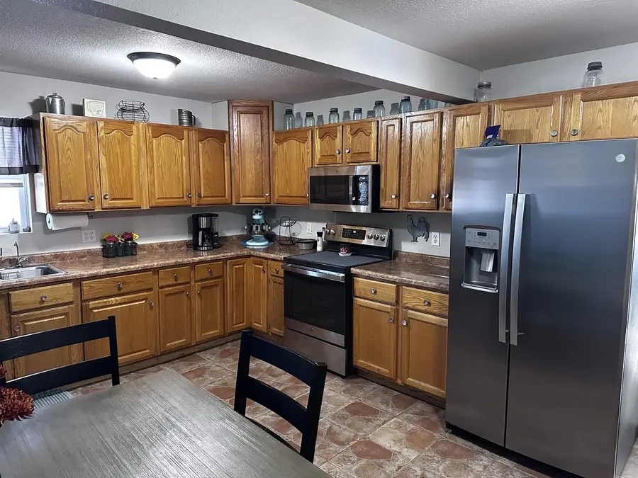 174438 CYPRESS LANE, Hatley, WI 54440 - Image #2