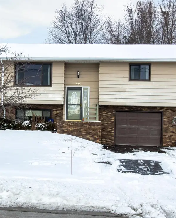 1012 W CAMPUS DRIVE, Wausau, WI 54401