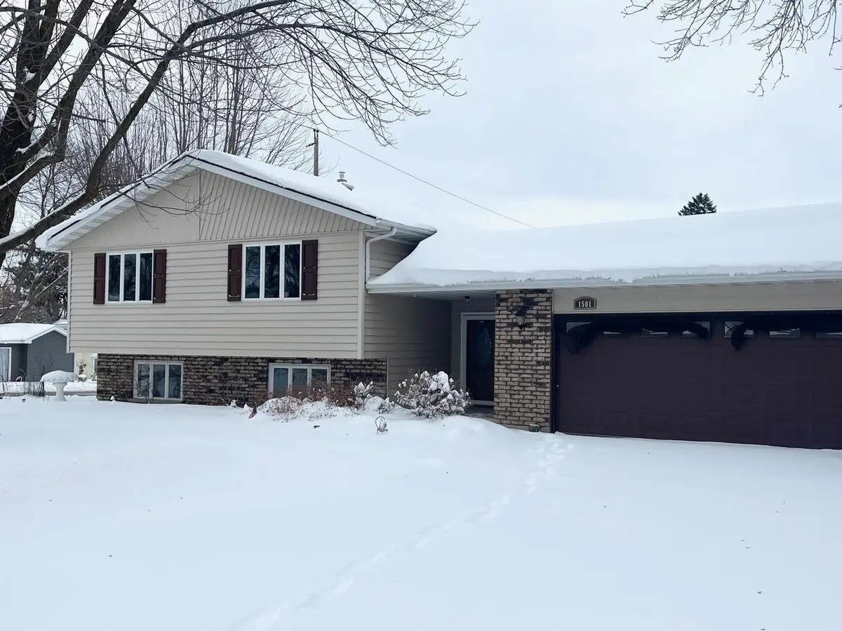 1501 S APPLE AVENUE, Marshfield, WI 54449 - Image #1