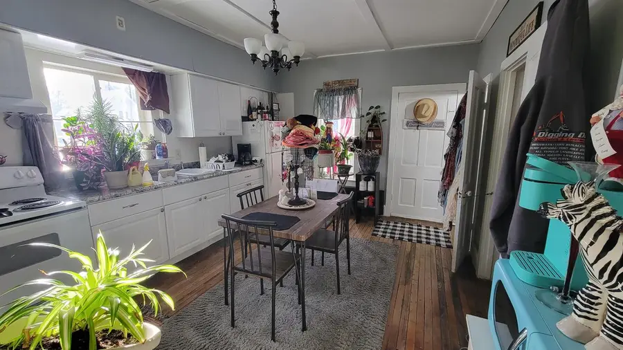 206 10TH AVENUE, Antigo, WI 54409 - Image #3