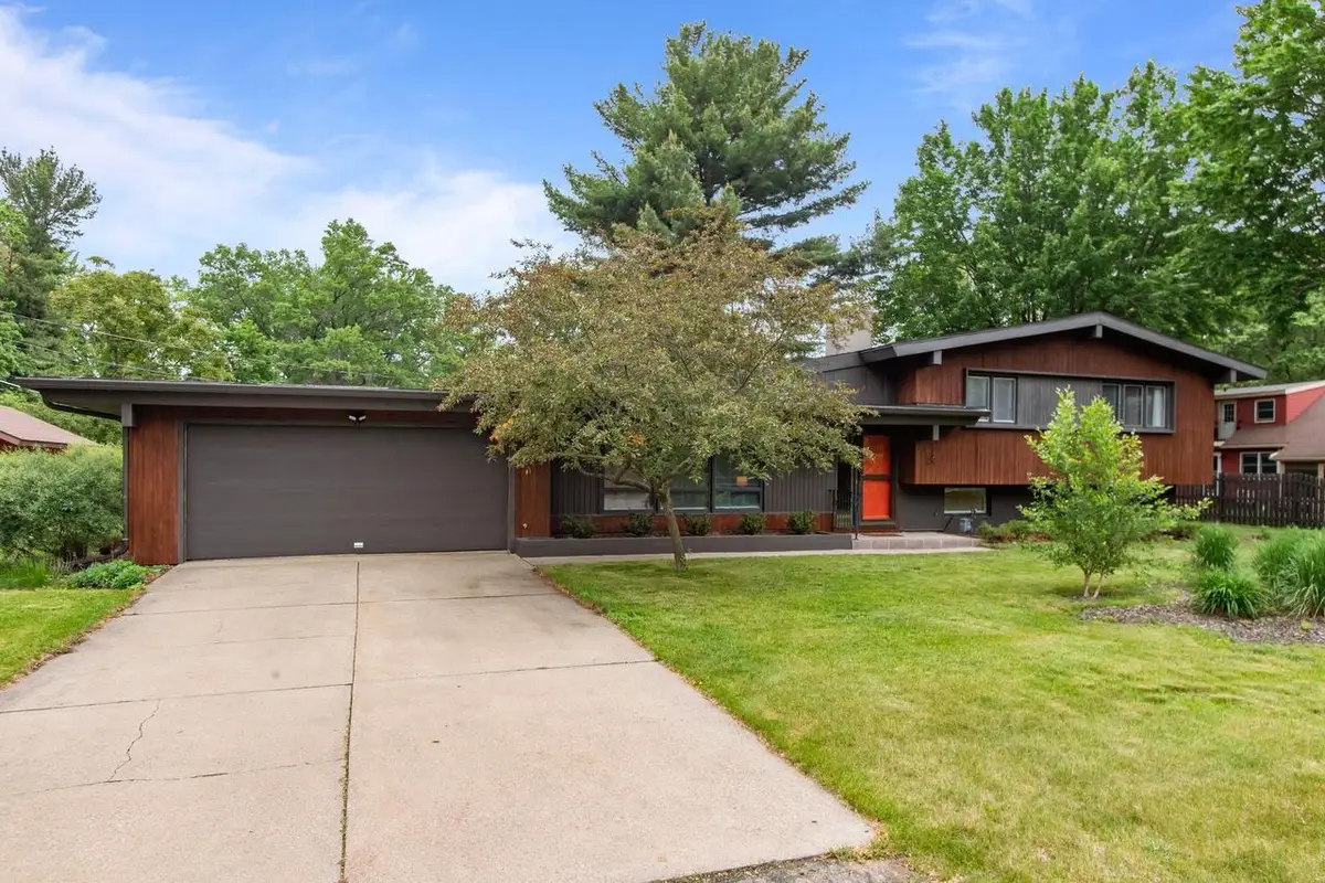 24 HAZELWOOD DRIVE, Stevens Point, WI 54467 - Image #1