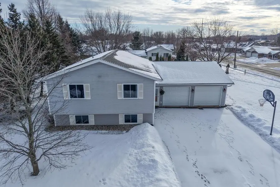 612 W 11TH STREET, Marshfield, WI 54449 - #3