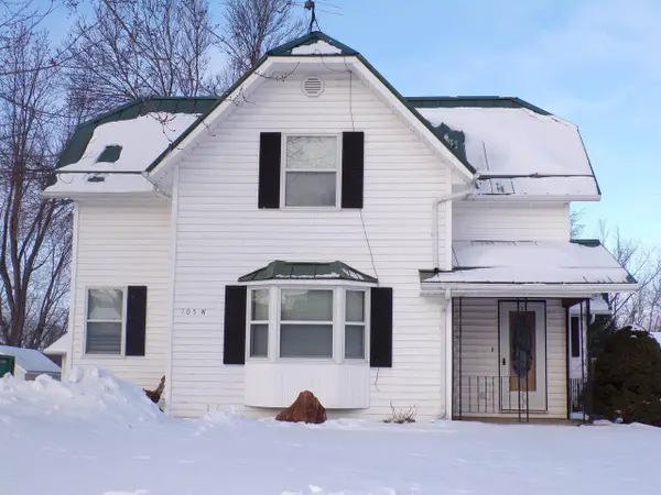 105 N HENDREN AVENUE, Greenwood, WI 54437