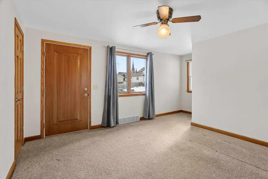 406 N SPRUCE AVENUE, Marshfield, WI 54449 - #3