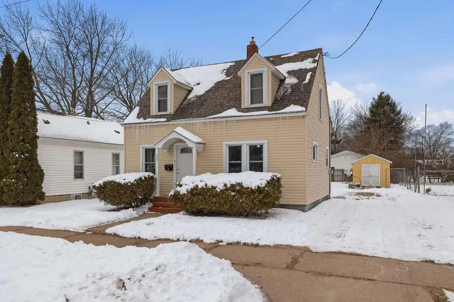 321 11TH STREET NORTH, Wisconsin Rapids, WI 54494 - #2