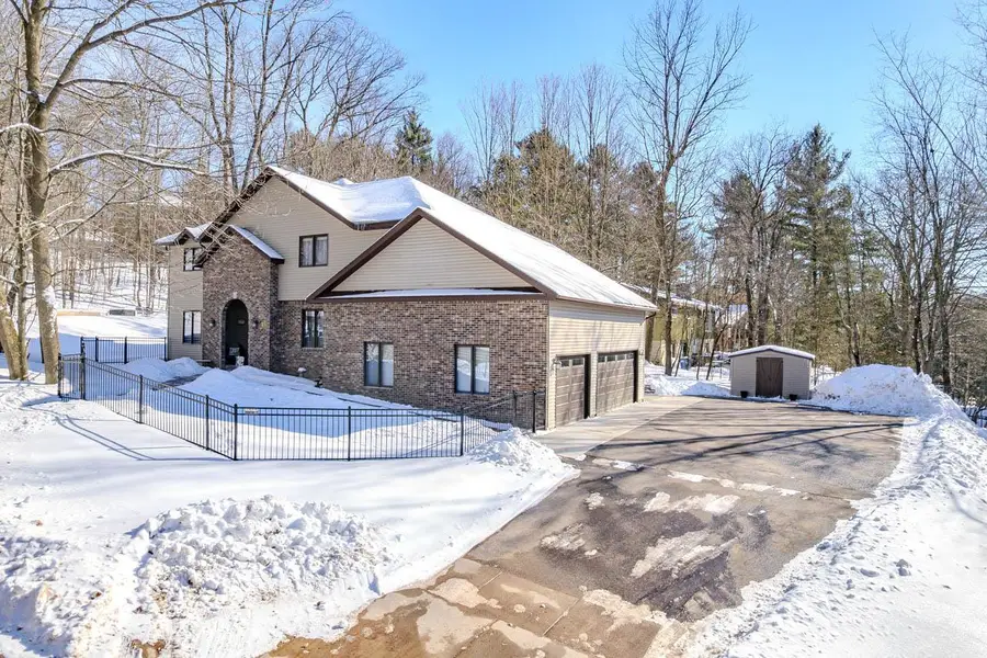 1401 WOODLAND RIDGE ROAD, Wausau, WI 54403 - #3