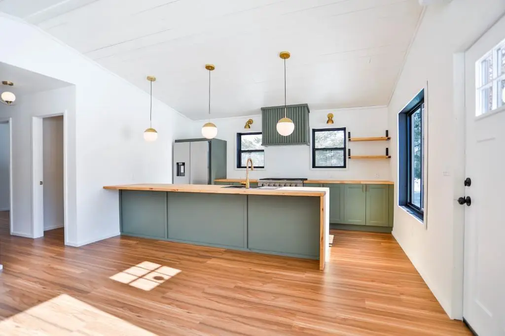 812 S CENTER AVENUE, Merrill, WI 54452 - #1