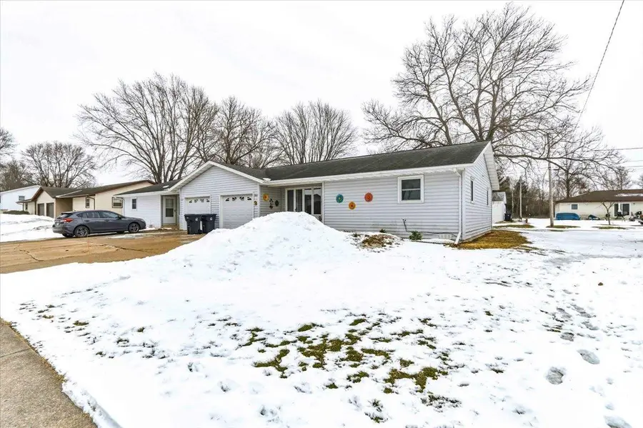 1814 E EMERALD STREET #1816 E Emerald Stree, Marshfield, WI 54449 - #3