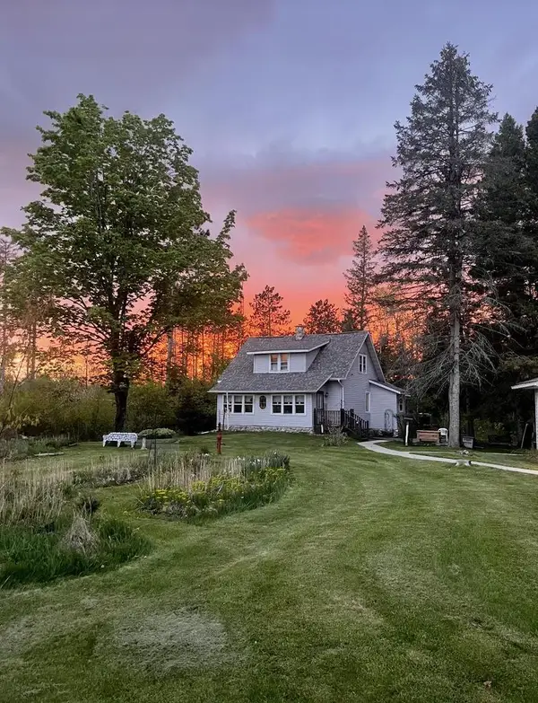 W3552 PORKY LANE, Lily, WI 54491