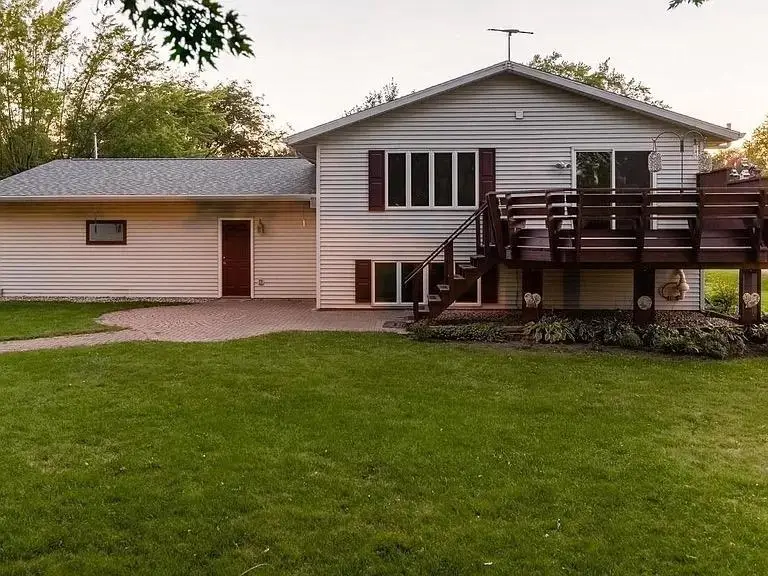 513 N HUME AVENUE, Marshfield, WI 54449 - #2