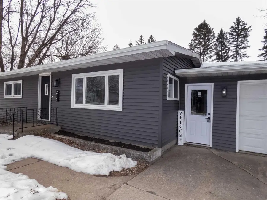 214 E 21ST STREET, Marshfield, WI 54449 - #2