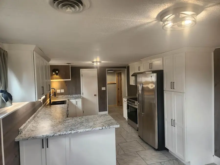 225 W 28TH STREET, Marshfield, WI 54449 - #3