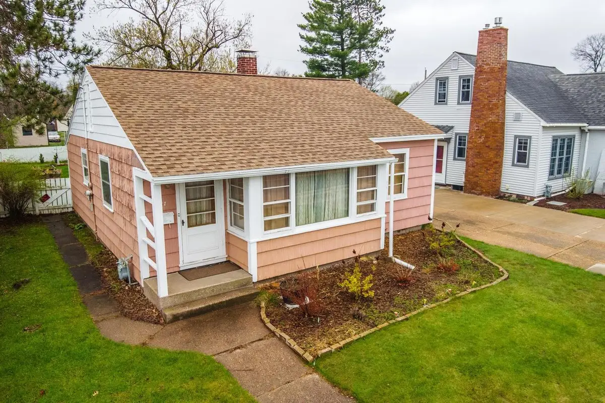 107 KENT STREET, Wausau, WI 54403 - #1