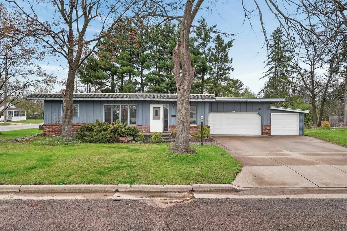 2011 OAK STREET, Wisconsin Rapids, WI 54494 - #1