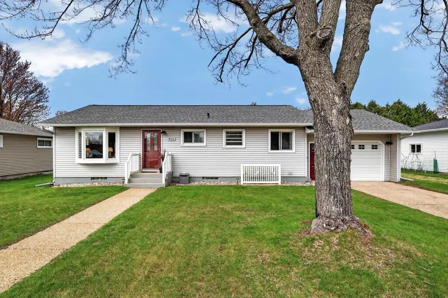 910 16TH STREET SOUTH, Wisconsin Rapids, WI 54494 - #2